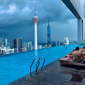 The Platinum Klcc By Sky Pool , Kuala Lumpur Malezja